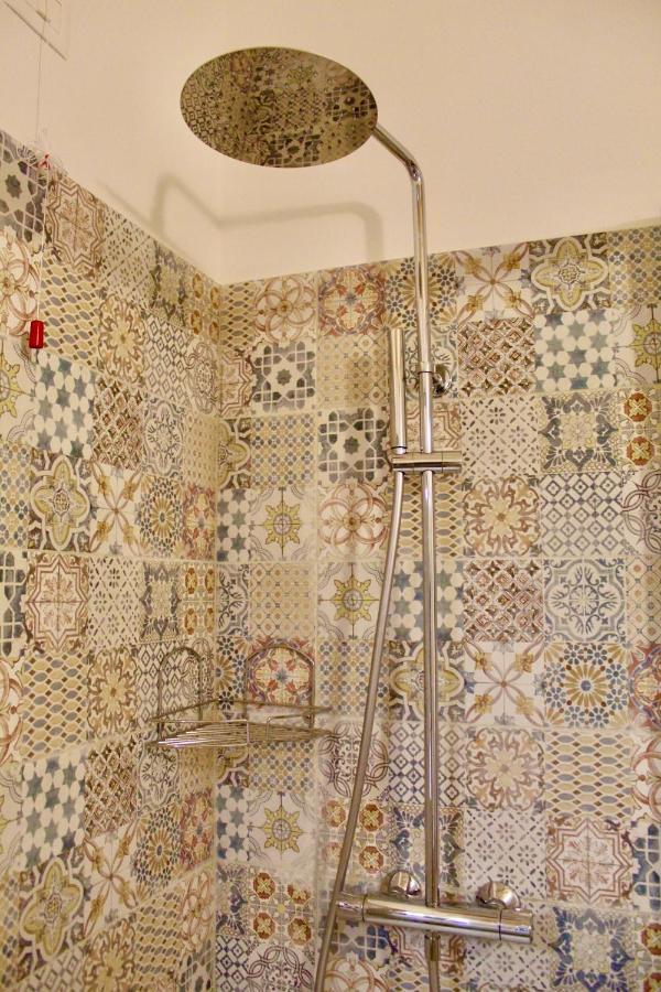 Home Viale Trento 16 Cagliari Eksteriør billede